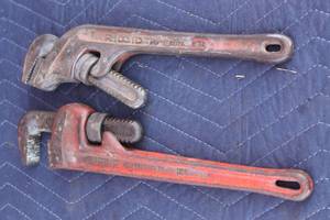 lot 258 image: TOTAL OF 2 RIDGID HEAVY DUTY 14 PIPE WRENCHES