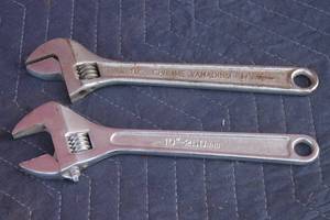 lot 269 image: TOTAL OF 2 FORGED 10 ADJUSTABLE WRENCHES