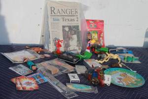 lot 367 image: LOT OF ASSORTED COLLECTIBLES  SEE PICS