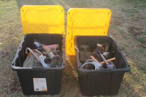 lot 369 image: TOTAL OF 2 HDX 27 -GAL TOUGH LIDDED TOTES WITH MISC CONTENTS  TOTES INCLUDED  GREAT GIFT, FLEA MARKET BOOTH , AND RESELL SEE PICS