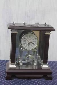 lot 289 image: VINTAGE STUDIO QUARTZ  10MANTLE TABLE CLOCK