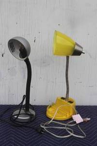 lot 297 image: TOTAL OF 2 ADJUSTABLE HEAD DESK TABLE LAMPS  SEE PICS