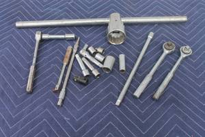 lot 307 image: CHROME VANADIUM 1 12 SLIDING T-HANDLE BREAKER BAR WITH ASSORTED  RATCHETSSOCKETS WRENCHES  SEE PICS