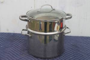 lot 317 image: TRAMONTINA STAINLESS STEEL 8QT STEAMER POT