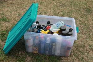 lot 320 image: MISC LOT OF ASSORTED SPRAYS HEFTY LIDDED TOTE INCLUDED  SEE PICS