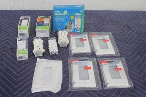 lot 340 image: LOT OF OUTLETS WALLPLATES  SEE PICS