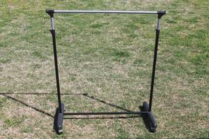 lot 379 image: MOBILE CLOTHING RACK