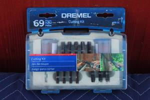 lot 398 image: DREMEL 69 PC CUTTING KIT688-01 CUTTING KIT  UNOPENED