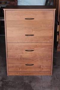 lot 420 image: WOOD 4-DRAWER CHEST