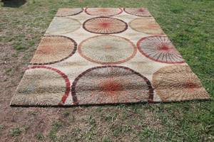 lot 428 image: CARRIAGE WHEELS 95036351 MULTI COLOR LARGE ROOM AREA RUG  197 X 300 CM