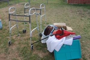 lot 446 image: MISC LOT , GREAT FOR GITS , RESELL , FLEA MARKET BOOTHS ,- WALKERS , CANE , CHAIR PILLOWS PADS, HOME DCOR, TABLE CLOTHS , AND MORE  TOTES INCLUDED