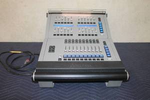lot 22 image: MARTIN MAX MODULE PLAYBACKSUBMASTER WITH HEAVY DUTY ROAD CASE  POWER ON  HAS POWER ADAPTER  SEE PICS&nbsp