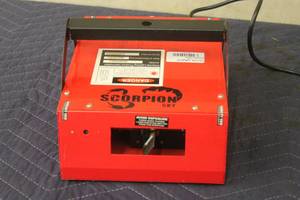 lot 27 image: CHAUVET SCORPION SKY LASER LIGHT&nbsp  MODEL SCORPIONSKY  POWER ON HAS POWER ADAPTER  SEE PICS&nbsp