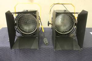 lot 29 image: TOTAL OF 2 DESISTI LEONARDO LIGHTING MODEL 320&nbsp