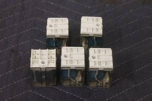 lot 181 image: 5 FINDER SERIES 62 POWER RELAYS 62.22.9.012.4300