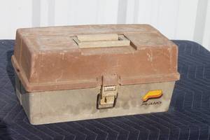 lot 67 image: VINTAGE PLANO TACKLE BOX 6303