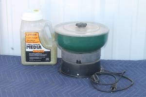 lot 82 image: CABELAS 400 VIBRATORY CASE RELOADING TUMBLER WITH LYMAN TUMBLER  MEDIA