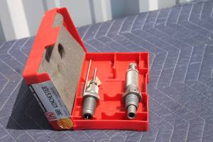 lot 110 image: HORNADY 308 WINCHESTER 2PC DIE SET , 546358