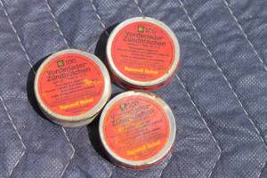 lot 113 image: TOTAL OF 3 PACK VORDERLADER PERCUSSION CAPS