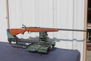 lot 144 image: MOSSBERG 385T -20 GAUGE -FULL CHOKE RIFLE WITH CLIP &nbspSN 834147