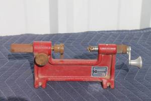 lot 148 image: HORNADY 39821OR CAM-LOCK  CASE TRIMMER