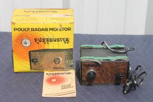 lot 14 image: FUZZBUSTER POLICE RADAR MONITOR WITH MANUAL IN ORIGINAL BOX&nbsp