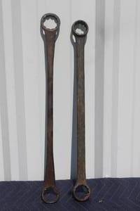 lot 20 image: TOTAL OF 2 LARGE DUAL BOX-END WRENCHES , 21 &amp 22&nbsp&nbsp