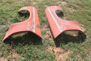 lot 21 image: 1960S SKYHAWK V6 LEFT &amp RIGHT FRONT FENDERS&nbsp
