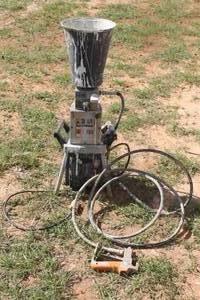 lot 24 image: SEARS AIRLESS SPRAYER 165.155572