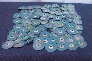 lot 33 image: GENEROUS AMOUNT 0F 80 GRIT QUICK -CHANGE SANDING 3 DISCS&nbsp