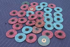 lot 35 image: LOT OF 3M SCOTCH -BRITE ROLOC SURFACE CONDITIONING 3 DISC ,