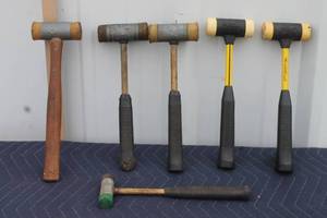 lot 46 image: TOTAL OF 6 ASSORTED BRAND RUBBER MALLET HAMMERS  SEE PICS&nbsp