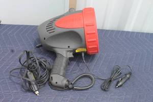 lot 58 image: HUSKY&nbsp HANDHELP SPOT LIGHT&nbsp