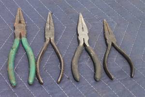 lot 72 image: TOTAL OF 4PC LONG NOSE PLIERS&nbsp