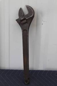 lot 77 image: PENENS CORP 16 PIPE WRENCH , 4216