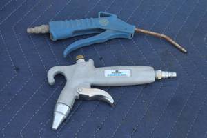 lot 97 image: GUARDAIR COANDAIRE 80&nbsp JET GUARD SAFETY AIR GUN&nbsp &amp BLUE BLOW GUN&nbsp