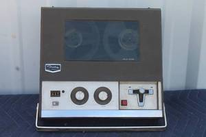 lot 100 image: CRAIG 2106 REEL TO REEL 5 TAPE RECORDER&nbsp