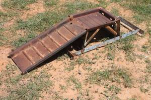 lot 156 image: VINTAGE HEAVY DUTY CAR RAMP&nbsp
