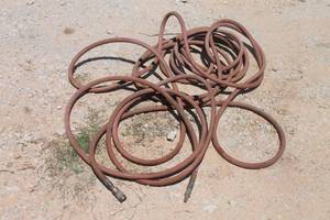 lot 162 image: LONG RED AIR HOSE&nbsp