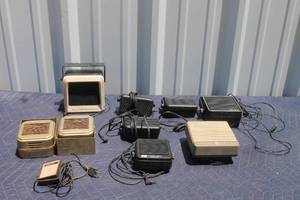 lot 171 image: TOTAL OF 10 ASSORTED BRAND MINI SPEAKERS  SEE PICS&nbsp