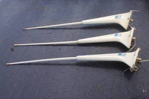 lot 177 image: TOTAL OF 3&nbsp DM ( DORNE &amp MARGOLIN )&nbsp C70-01-A SERIES VHF COMMUNICATION AIRCRAFT ANTENNAS&nbsp