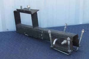 lot 204 image: RV AND TRAILER FOLD DOWN SPARE TIRE CARRIER&nbsp