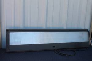 lot 206 image: HERMAN MILLER UNIVERSAL 46 12 L UNIVERSAL TASK LIGHT&nbsp