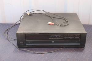 lot 220 image: VINTAGE KENWOOD DP-R99 MULTI COMPACT DISC PLAYER&nbsp