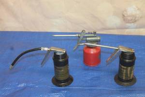 lot 59 image: TOTAL OF 3 PISTOL GRIP OILER CANS&nbsp