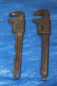 lot 64 image: TOTAL OF 2 VINTAGE IRON ADJUSTABLE MONKEY WRENCHES , 9&nbsp