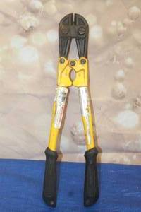 lot 73 image: FARM FASTER 18 FENCE SPLICE CRIMPING BOLT CUTTER 450&nbsp