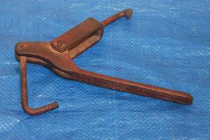 lot 86 image: VINTAGE DIXIE INDUSTRIES CHAIN TIGHTENER LOAD BINDER 48849&nbsp