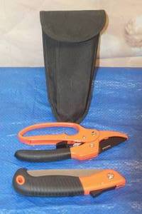 lot 96 image: REDHEAD 8 GARDEN ANVIL PRUNER AND FOLDING SAW WITH STORAGE CASE&nbsp