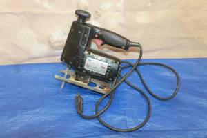 lot 111 image: CRAFTSMAN SCROLLER SAW 58 STROKE VARIABLE SPEED , 315.10721&nbsp